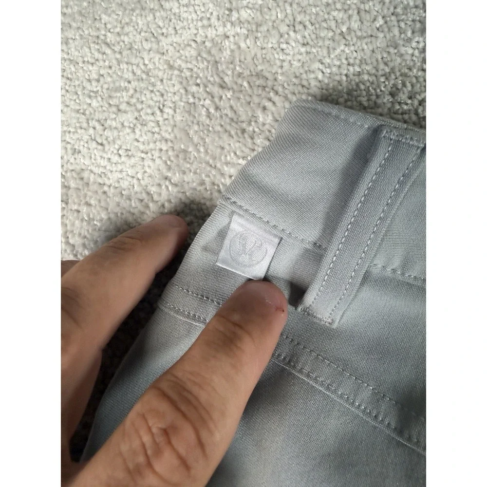 Lululemon Men's ABC Light Ice Gray Pants Classic 5 Pockets Size 40x32 Lm5adfs